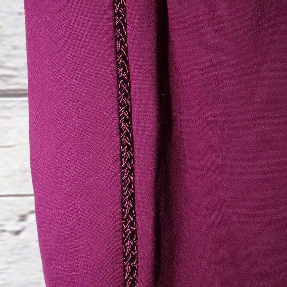 Torrid Berry Romance Cropped Lux Leggings - Picture 2 of 6